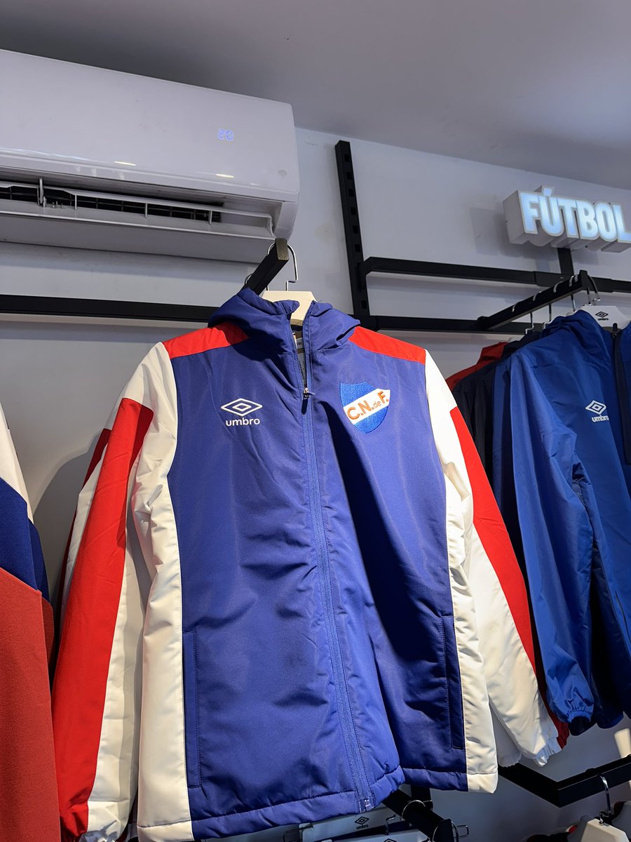 ¿Qué sentido tiene esta campera? No se puede creer.