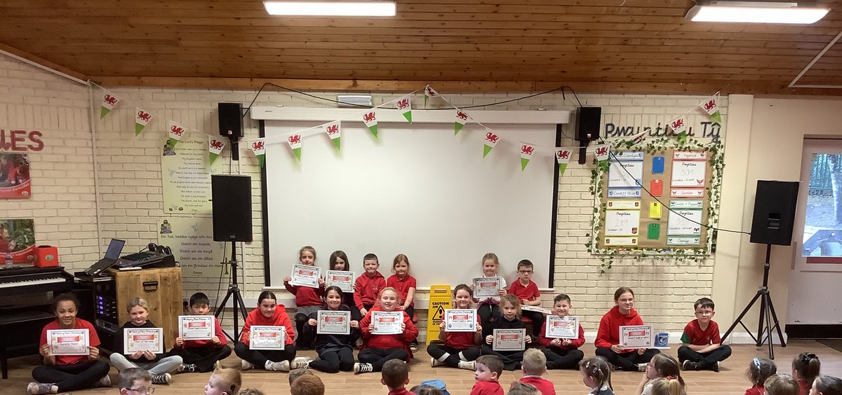 Llongyfarchiau to our certificate winners from celebration assembly today 🥳🥳🥳 an extra congratulations to our attendance winners also - Da iawn Reception!