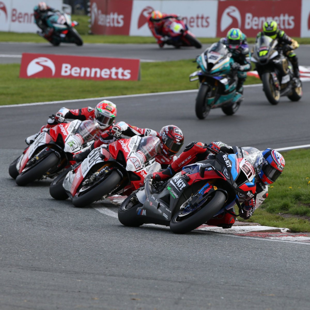 Oulton_Park tweet picture