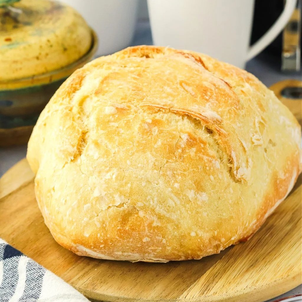 This Sourdough Bread features a tangy depth of flavor with a crispy outer crust and a soft, pillowy texture that makes it irresistible! #sourdoughbread #sourdough #bread #homemadebread #freshbread #breadbaking melissassouthernstylekitchen.com/sourdough-brea…