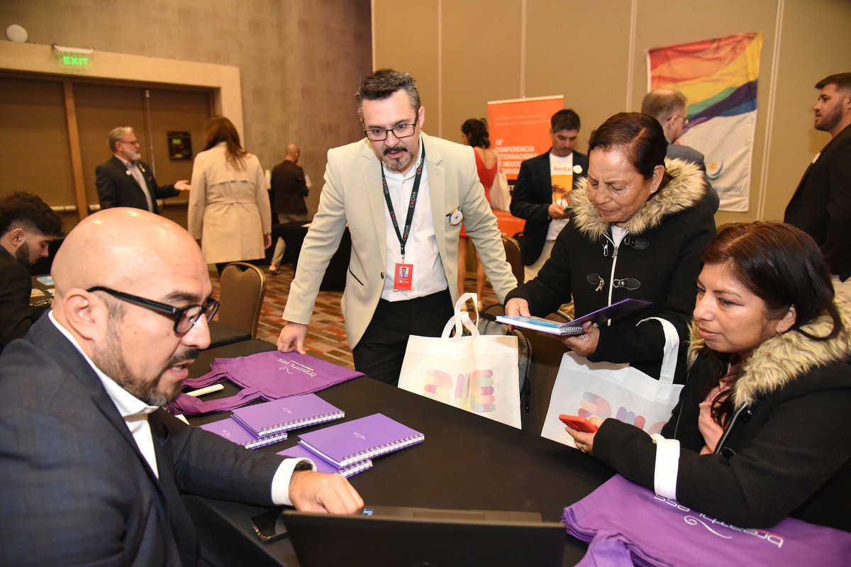 Gnetwork360 es networking y en Santiago de Chile +25 propuestas participaron de la Expo LGBTIQ+. Una oportunidad para conectar en forma directa con las empresas y organizaciones locales e internacionales comprometidas con la Diversidad e Inclusion. 

#Gnetwork360 #Chile #G360SCL