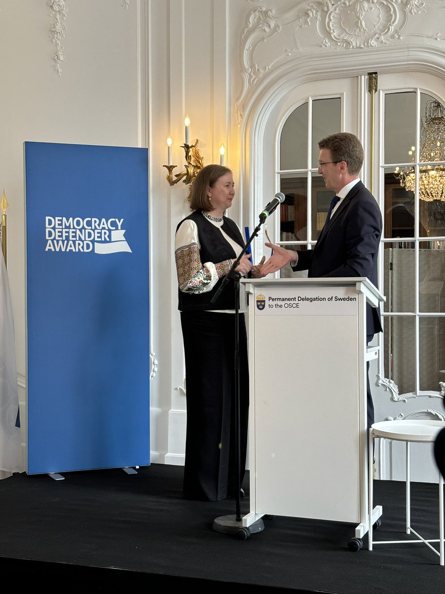 KatrinaKaktina's tweet image. “Do not be afraid of death, be afraid of a useless life”, 

we hear a Crimean Tatar Proverb at #DemocracyDefender Award ceremony today in Vienna when discussing about political prisoners in Russia, Belarus,Russian occupied Crimea and elsewhere, and being called to a bold action.