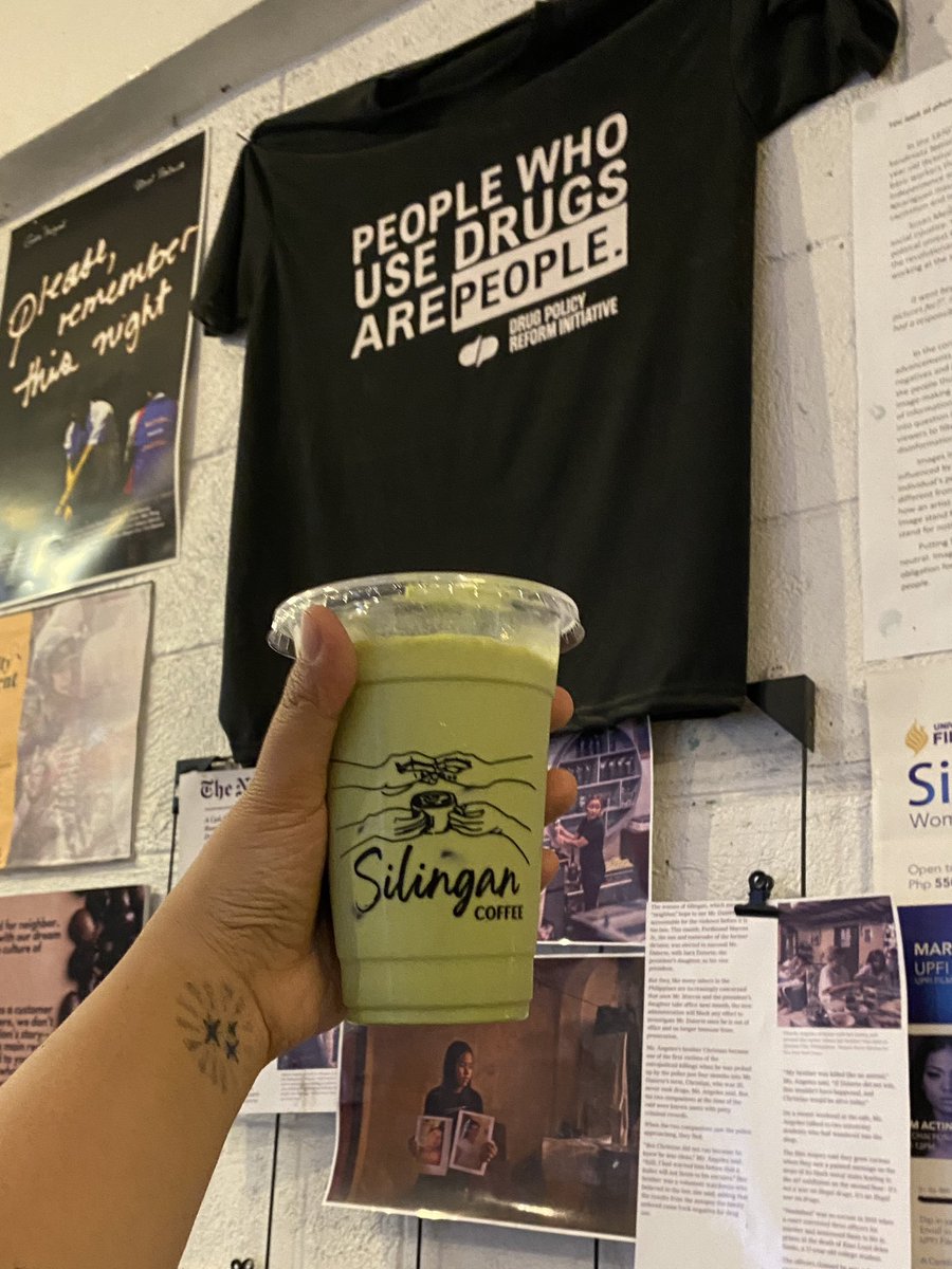 Was able to visit Silingan coffee and bought my fave iced matcha. I asked Sha, Jules, and Cris if I could take photos of them and post them here on Twitter. They mentioned that some customers had visited the shop after seeing the qrt. 🥹 Visit and support Silingan coffee!