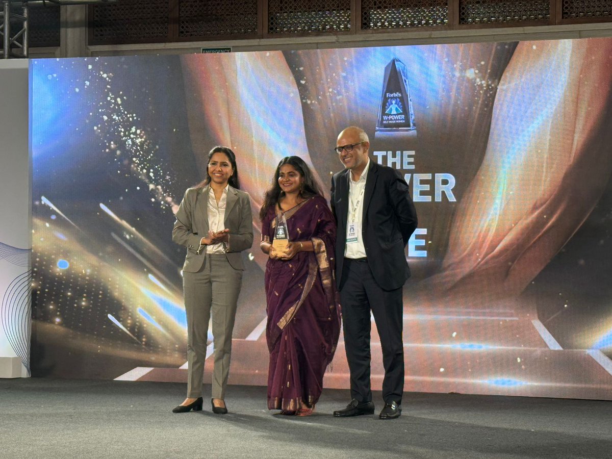 #ForbesIndiaWPower| Forbes India Self-Made W-Power award goes to @ashwinyiyer Tiwari, acclaimed filmmaker and writer, for her impactful storytelling in films like 'Nil Battey Sannata', “Panga” and 'Bareilly Ki Barfi.' Watch live youtube.com/watch?v=GrJnhd…