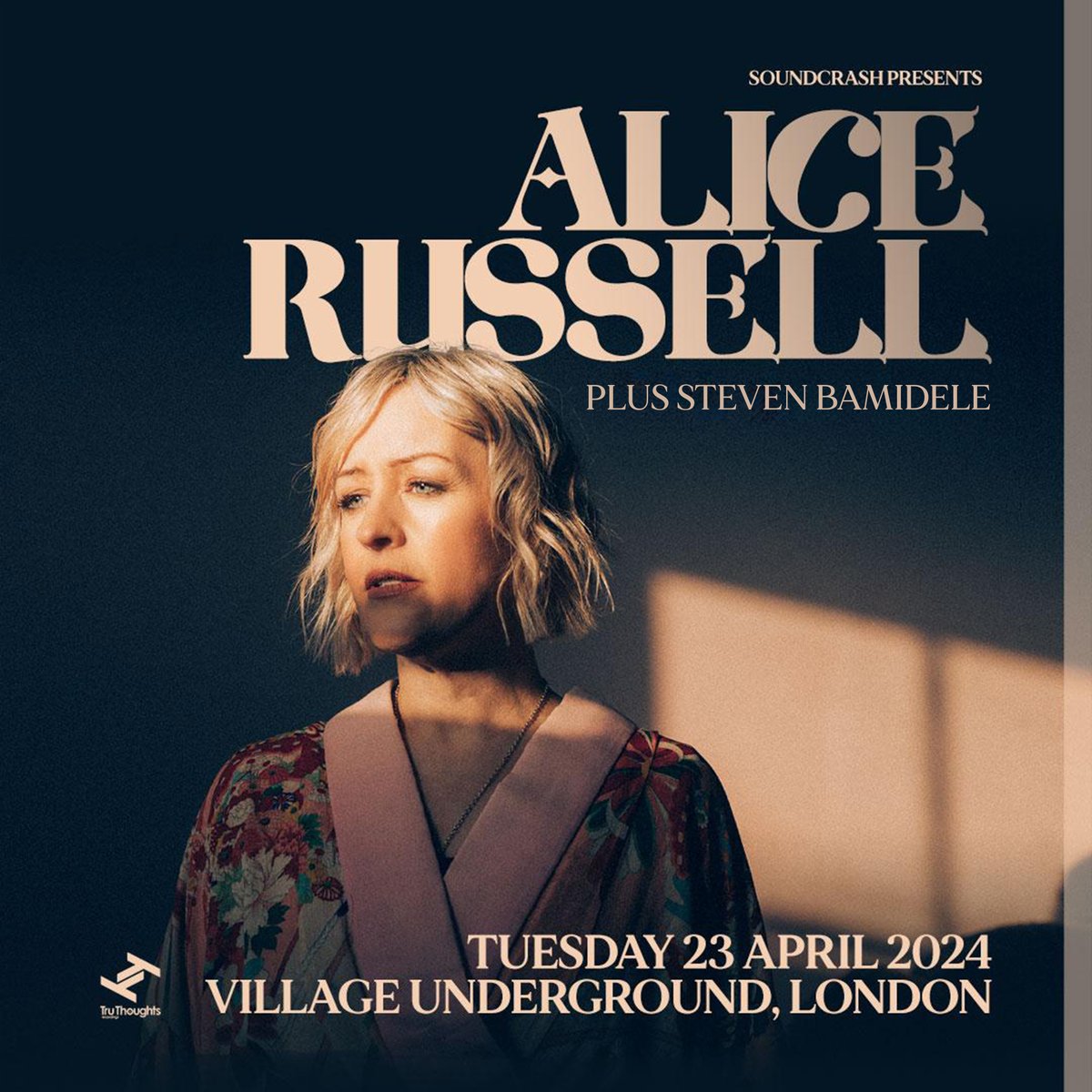 ✨"Alice Russell's highly personal new album 'I Am' is a revelation"✨<a href="/ClashMagazine/">CLASH</a>

clashmusic.com/news/alice-rus…

<a href="/alicemcrussell/">Alice Russell</a> will be performing 'I Am' at @VillageUnderground in London this coming Tuesday, 23rd, with <a href="/StevenBami/">Steven Bamidele</a> supporting   

More info: villageunderground.co.uk/events/alice-r…