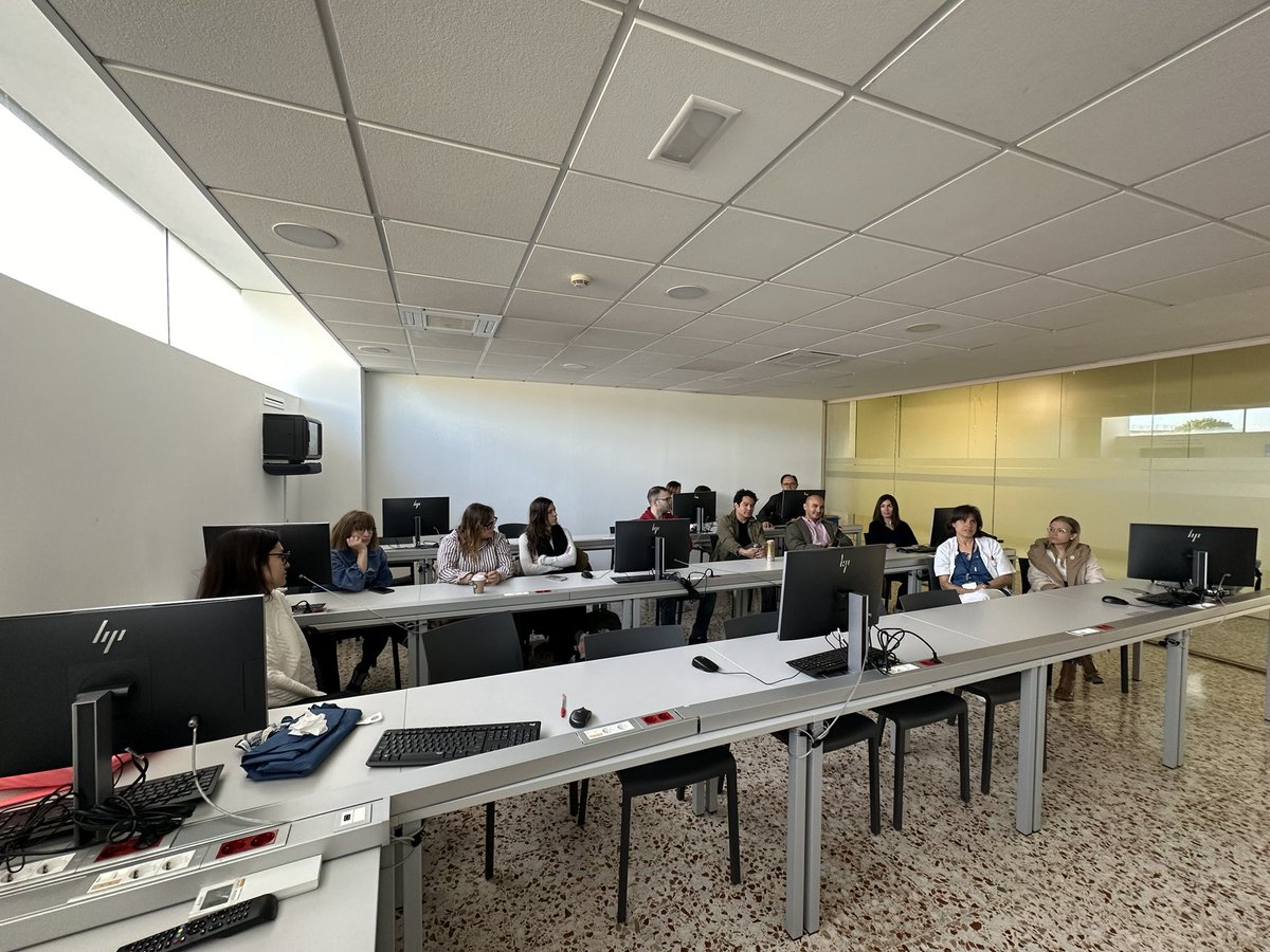 APigemRodeja's tweet photo. Nueva edición del XXIV Curso de Proctología para R4 y R5 de la @aecirujanos  en el @htrueta y @iasgirona con @PerePlanellas @coll_farres @olga_delisau y el resto del equipo. Contentos de seguir enseñando y aprendiendo proctología. https://t.co/B8apelxmHy