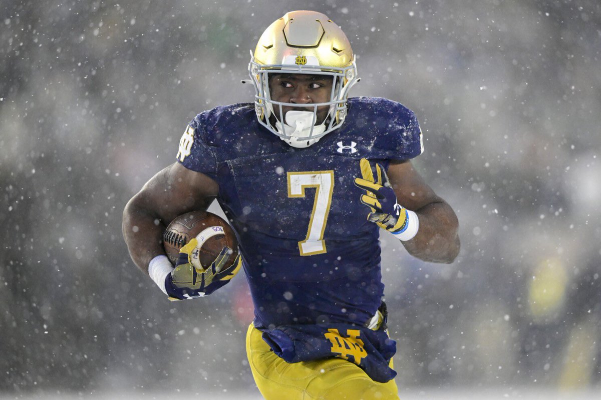 The Cincinnati #Bengals are showing interest in 20-year old Notre Dame star RB Audric Estime, source says. 

Estime has had multiple top-30 visits after his historic season for the Fighting Irish, 18 touchdowns, and 1,341 rushing yards.