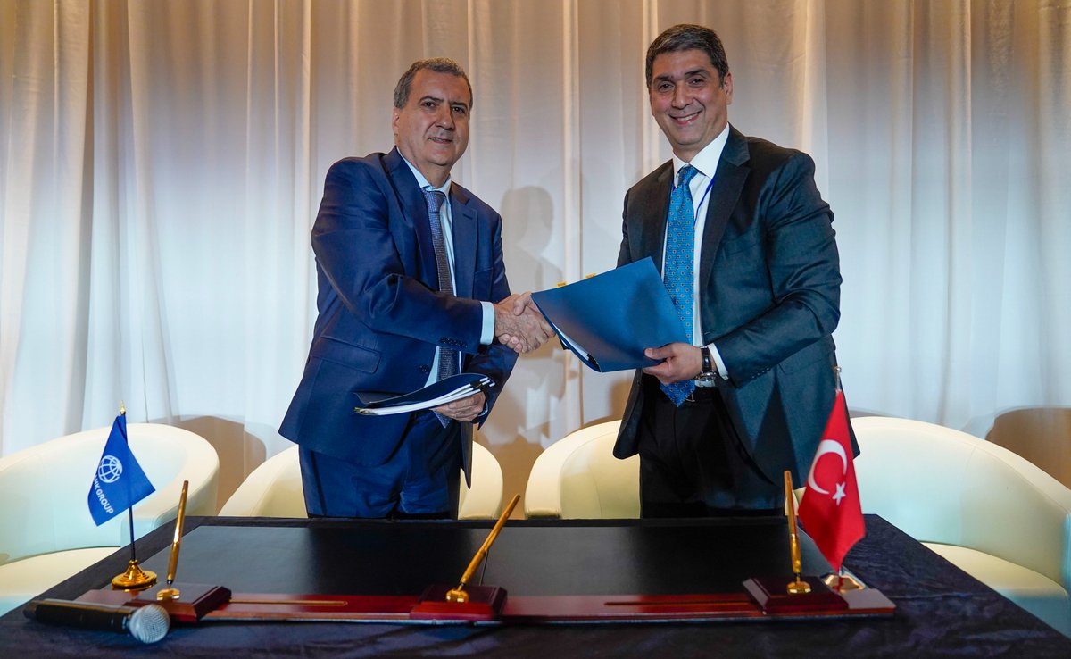 The @World Bank and the Development and Investment Bank of Türkiye #TKYB signed yesterday a $416 million loan agreement to support Turkish industries reduce air pollutants and greenhouse gas (GHG) emissions.