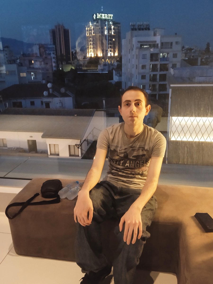 105 Gün: Sinemaya gitmeyi severdin. Serkanım ne kadar  söylesem azdır... dünyaya gelen en güzel insandın... sevgi doluydun asildin... Daha güzel yaşam hak ettiydin. Özlendin Serolum Sevgimiz ebediyen sürecek meleğim #isiasortakdavamız ❤️❤️❤️❤️🙏🙏🙏🙏😭😭😭😭😭🙏🙏🙏❤️❤️❤️❤️❤️❤️