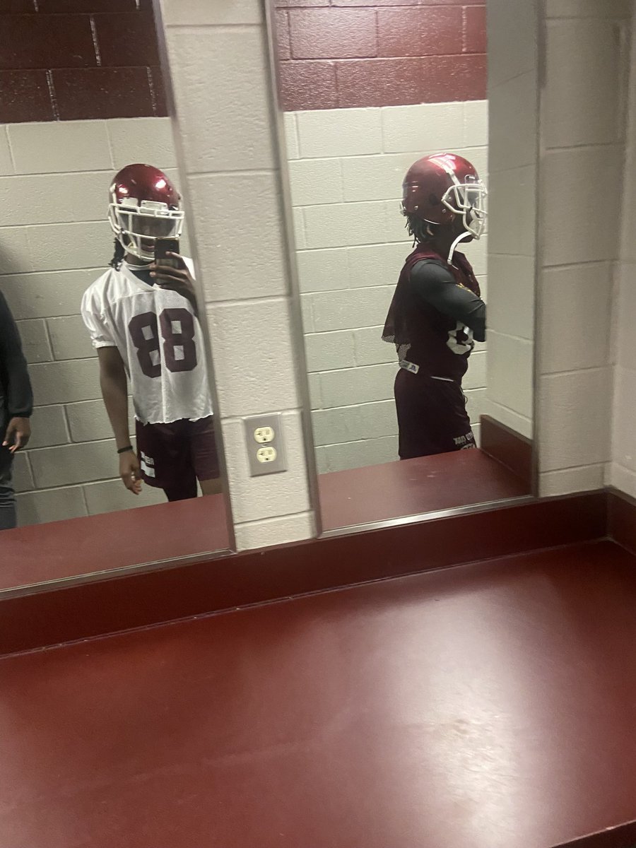 _CordellBallard's tweet image. Turning 15 this year blessed to another year #blessed #gettingbig