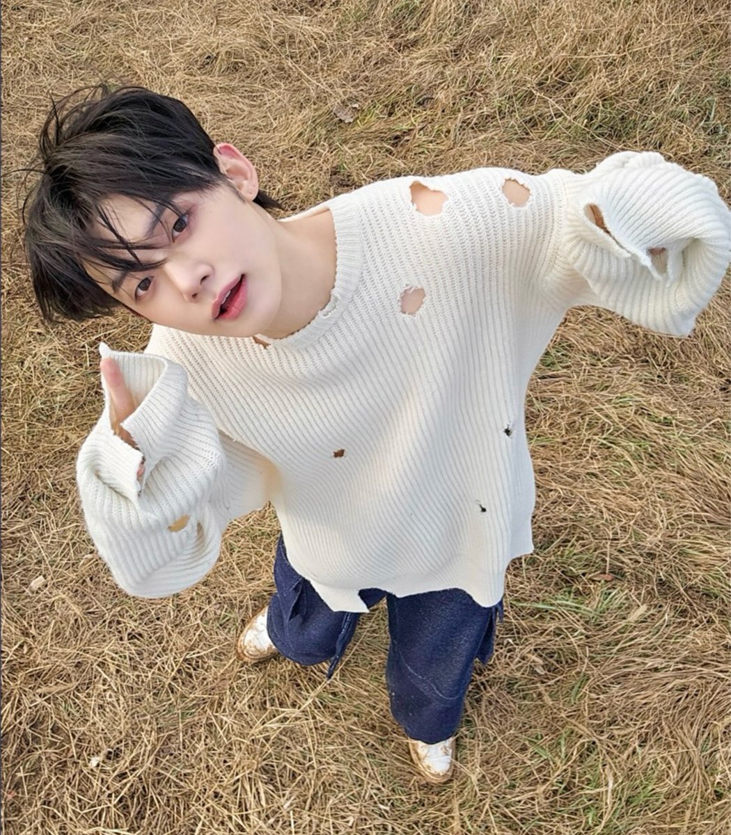 ` Chéri🌷♡₊˚ tweet media