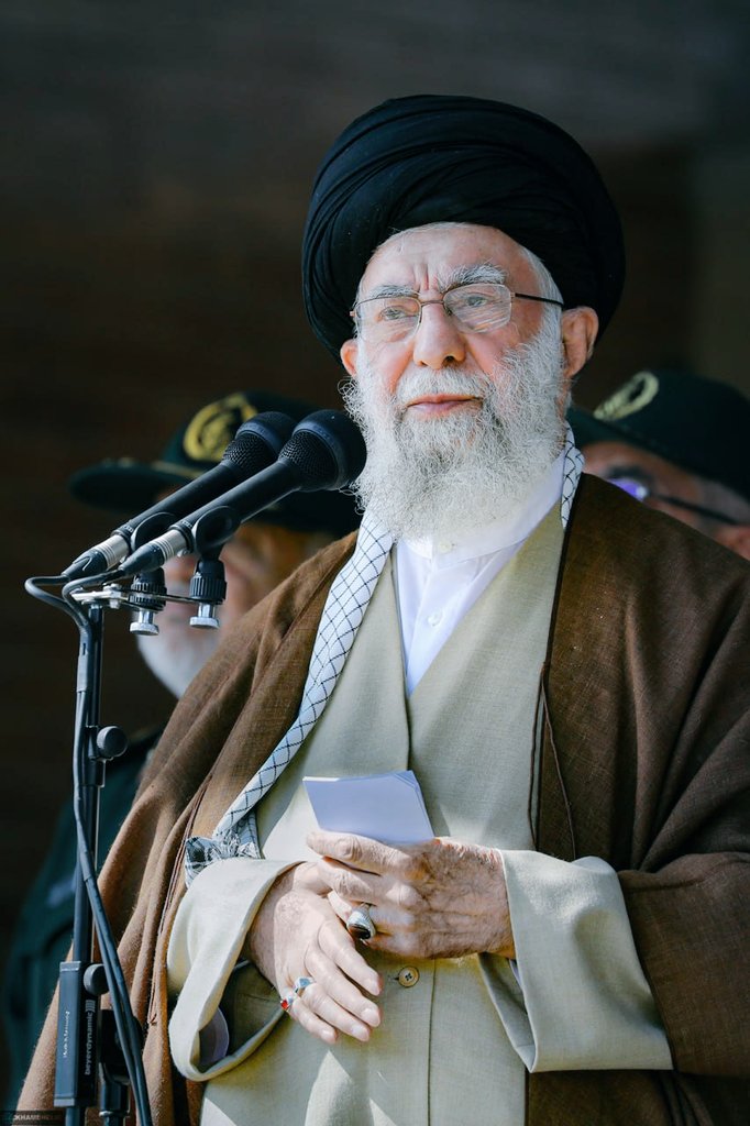 Líder Supremo de la República Islámica de Irán, El Ayatolá Ali Jamenei: “Con la existencia del régimen sionista (Israel), se está cometiendo una gran injusticia en esta región. A esa injusticia hay que ponerle fin, con la ayuda de Dios alcanzaremos nuestro objetivo”