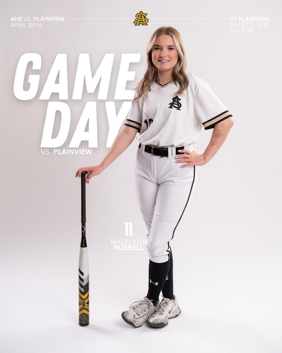 It’s game day! Lady Sandies are on the road to face Plainview! JV plays at 4:30pm followed by varsity at 6:30pm. 

Meet #11, Sophomore Madilynn Russell, 2B for the Lady Sandies! 🖤💛 #sandiesoftball
