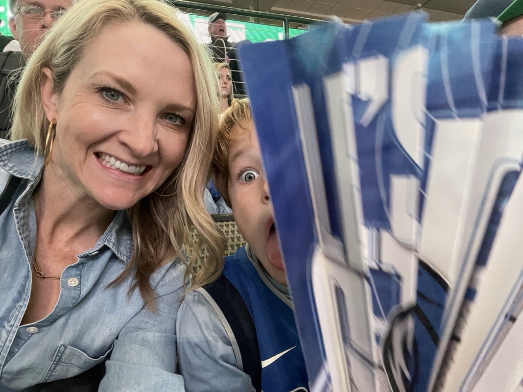 Thank you for the awesome jersey, @dallasmavs! The Parker family are always cheering you on, and know that you have Fort Worth rooting for you as you head into the playoffs this weekend! #MFFL