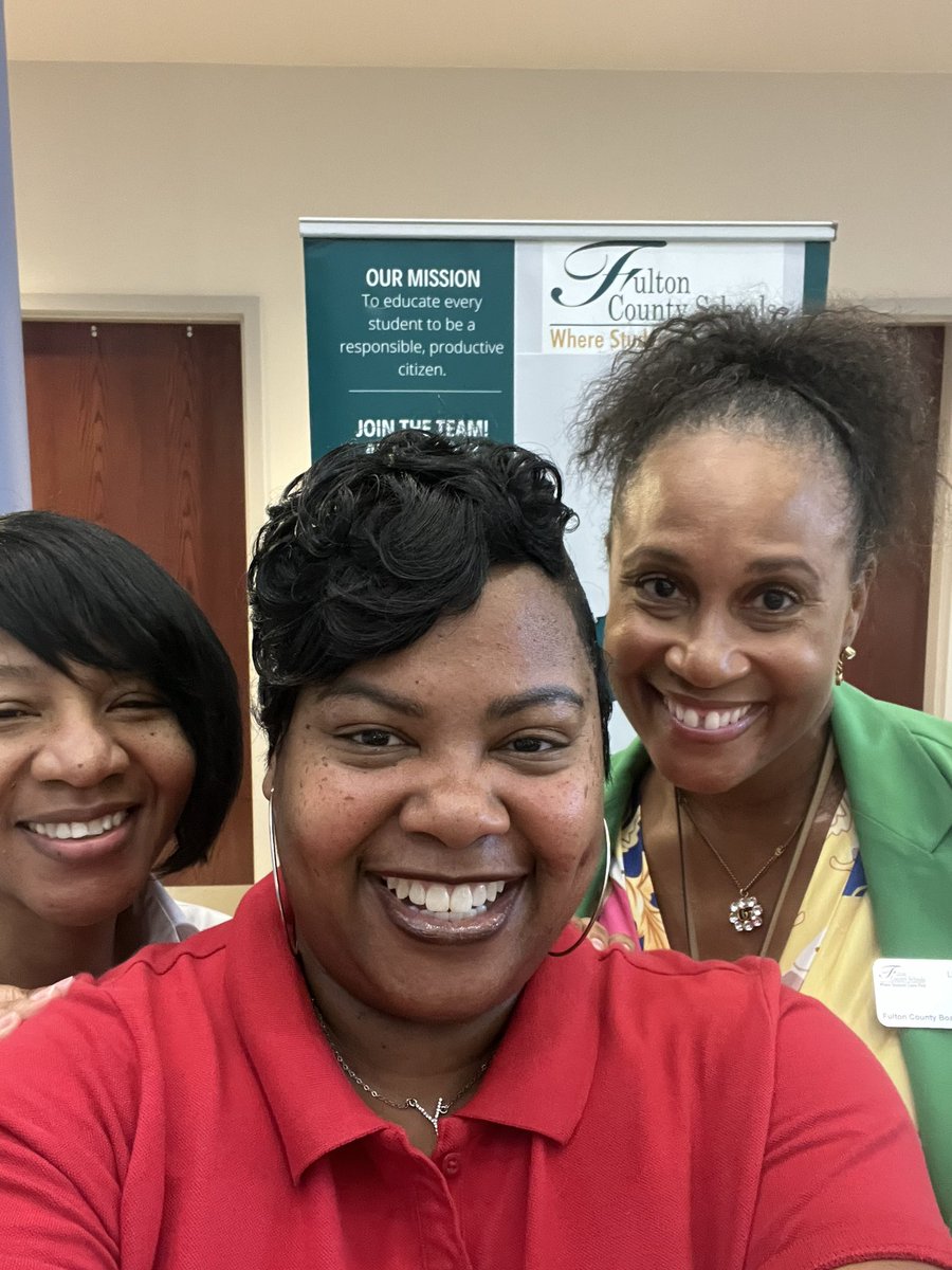 It’s a great day at the ECCE Golden Apple Career Fair! Excited to meet potential applicants to join our team! @GillandTris @SherryCP3 @YolandaBW @FultonCoSchools @GO_Fulton @AtlTechCollege