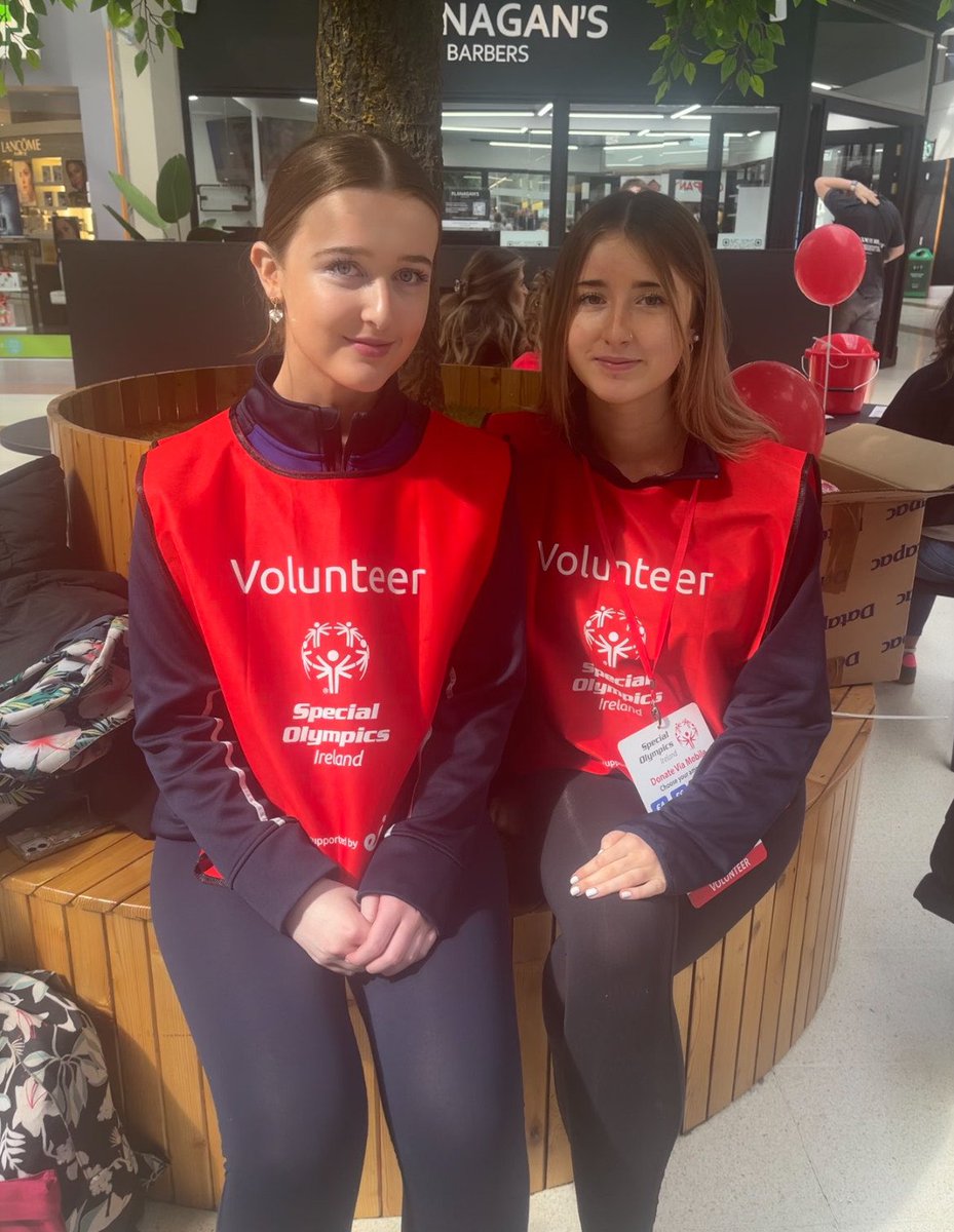 CastletroyC's tweet photo. Thanks to our Transition Year Volunteers who are located in 3 different areas today collecting for Special Olympics Ireland
@specialolympicsireland #CollectionDay! https://t.co/mhHLmPOCEv