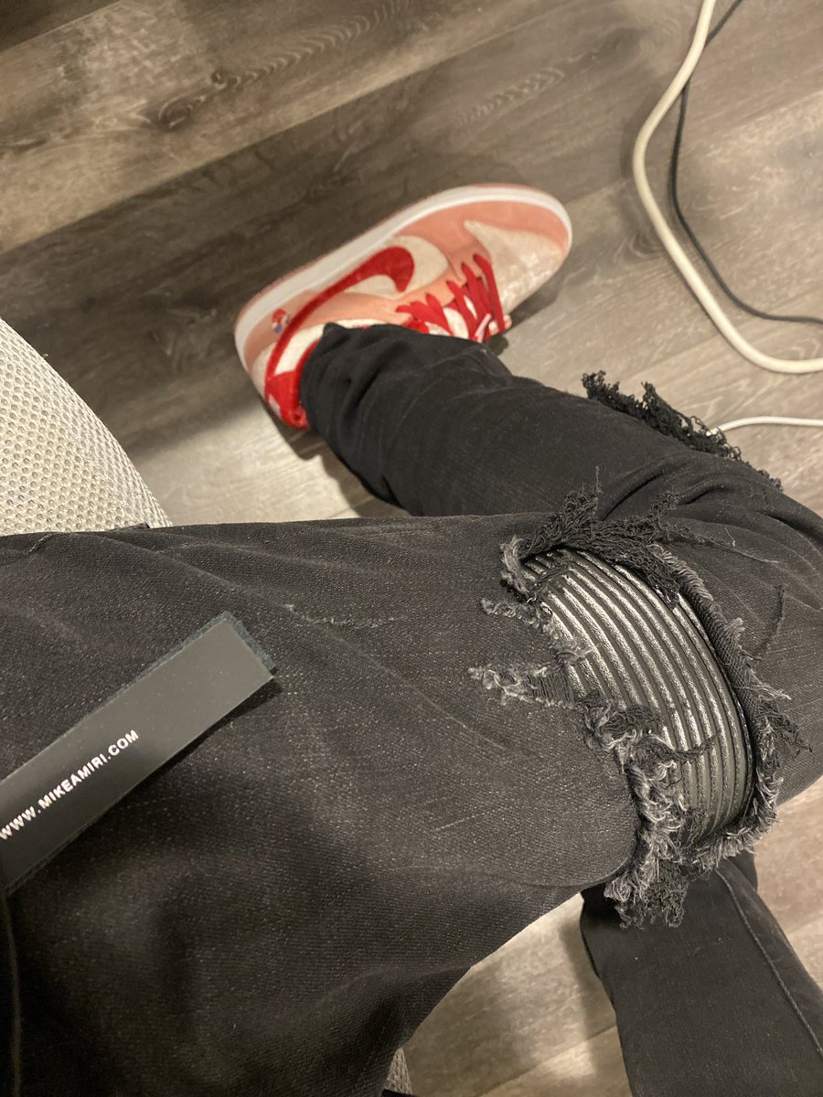 Cashout4lex's tweet photo. Just a 21 year old

Living the dreams of 16 year old me ⭐️ https://t.co/Dii5JgiwKw