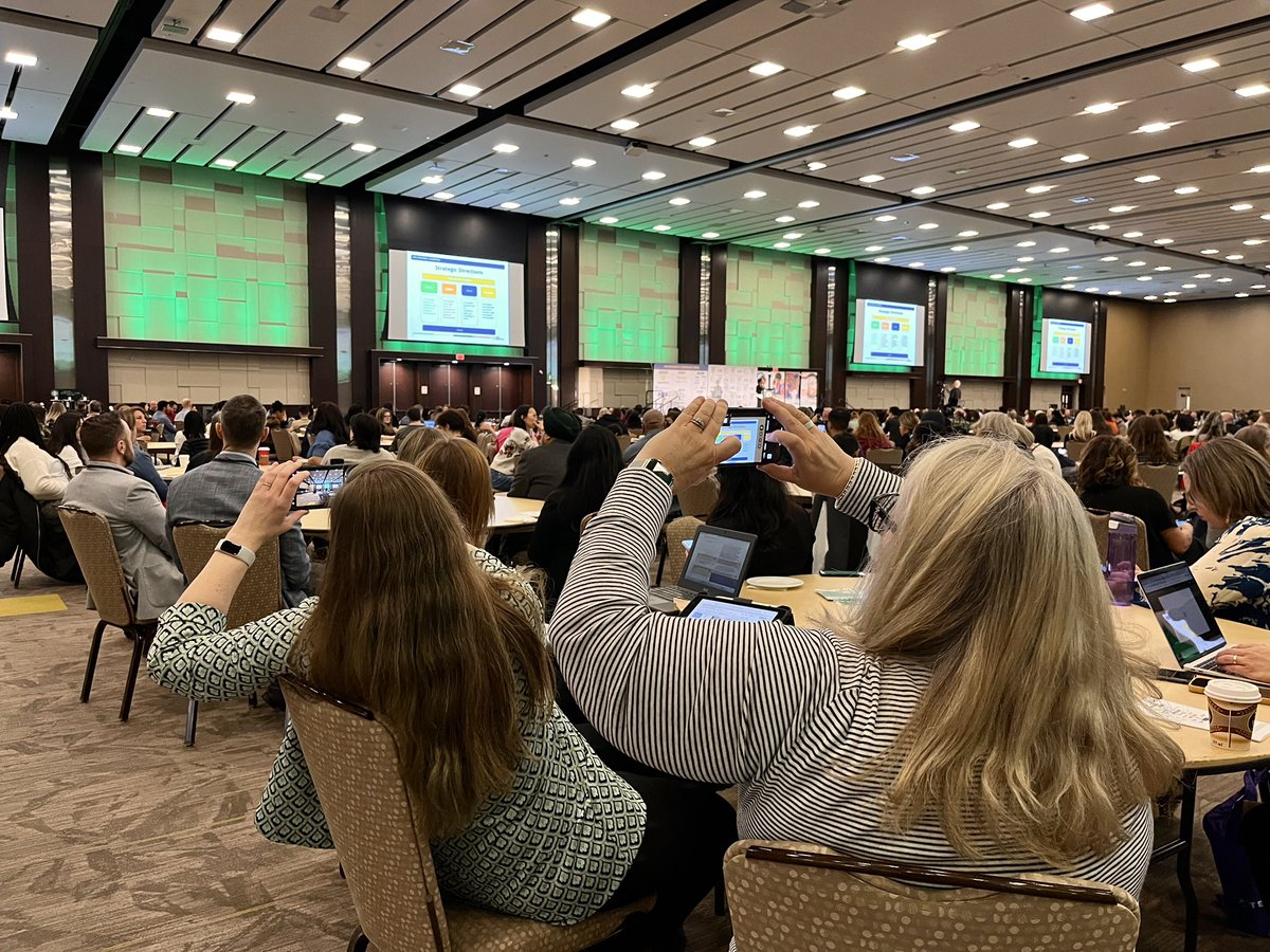 With enthusiasm, @TDSBDirector Colleen Russell-Rawlins welcomes educators from across the TDSB and kicks off this year's conference, Unleashing Learning, as the opening keynote speaker. #tdsbUL24