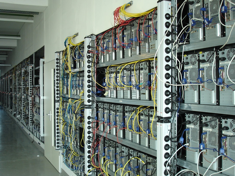 active-servers tweet media