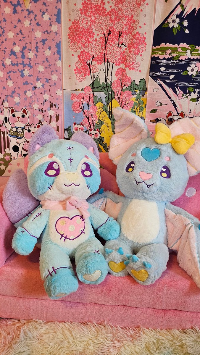 Patches and Flora are here !!!
