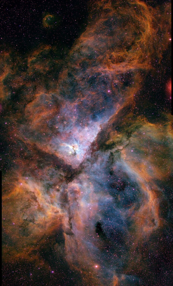 Our AURA partner, Cerro Tololo is a complex of telescopes and instruments in Chile, at an altitude of 2,200 meters (7,200 feet), and is part of @NOIRLabAstro. At right is the Carina Nebula, as observed by Cerro Tololo: noirlab.edu/public/program… #AURAPartners