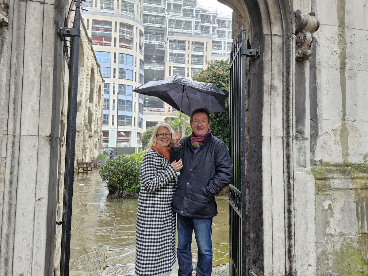 The rain doesn't stop us enjoying the #cityoflondon 's green spaces. Thank you to this lovely couple on my Secret Spaces in the City walk for @Guided_Walks. They remained cheerful to the end in spite of the downpours. #guidedwalk #citygarden #rainylondon #visitthecity