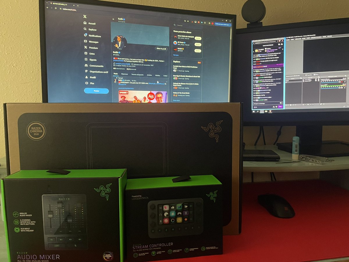 Omg c’est fini les stream dans le noir Gros thx aux frères de @RazerFrance 💚