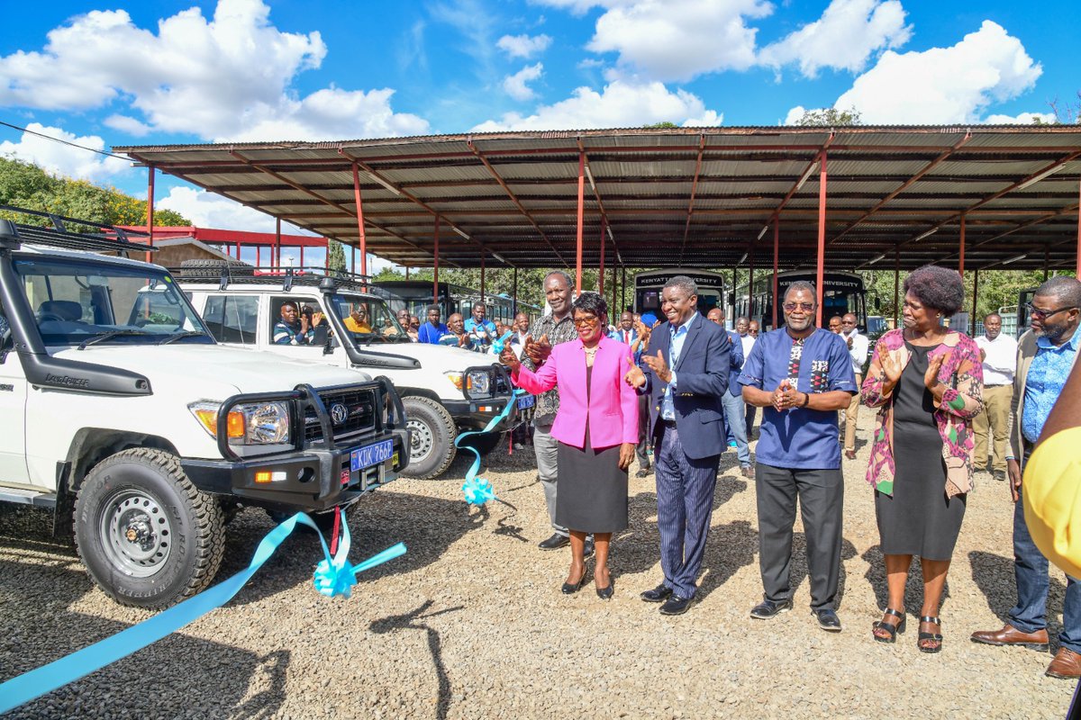 🚗🔑Excited to pass the keys to three vehicles of the four procured by Kenyatta University, USAID HERO PROJECT to Mr. Peter Milo, Chief of Party. @KenyattaUni's support of the project is so profound, providing the project with four cars for project's use during the two-year