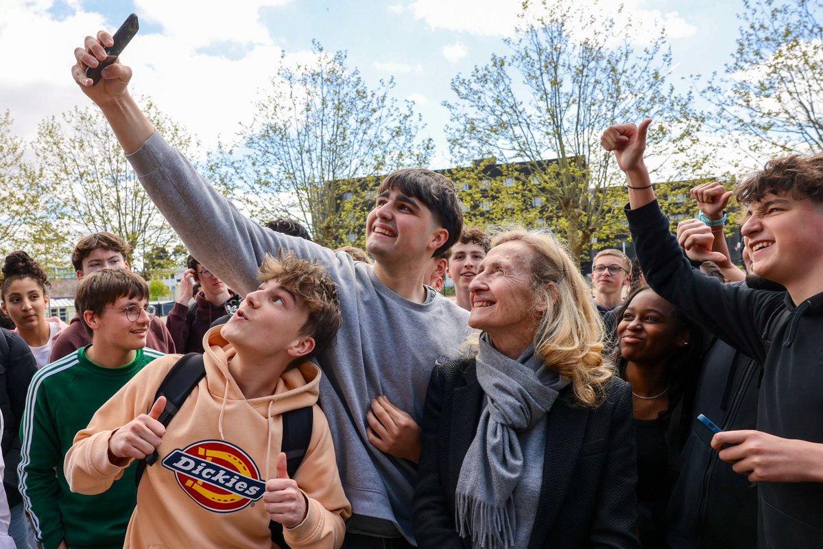 📸 Avec vous, à Lorient, pour construire ensemble l’École du futur, celle qui vous permettra de vous révéler et de réussir dans le monde de demain. Merci pour votre énergie et nos échanges !