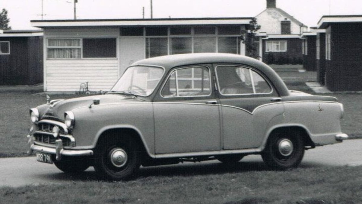 LittlemanT16's tweet photo. Right thenโฆ Series III Morris Oxford, Hindustan Ambassador, Peugeot 206โฆ same thing right? ๐ ๐จ ๐ #BestAdvertEver ๐ #SlotCar https://t.co/q7Egmt8VQ6