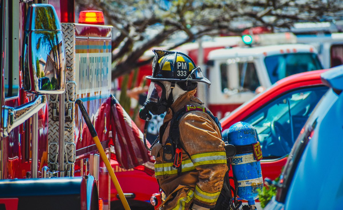 NorthwestFire's tweet photo. Last week, NWFD crew members responded to a house fire alongside our #autoaid partners. Here are some images of our crews at work. 🚒📷
#savelives #protectproperty #careforourcommunity https://t.co/J4Oyp0mTkH
