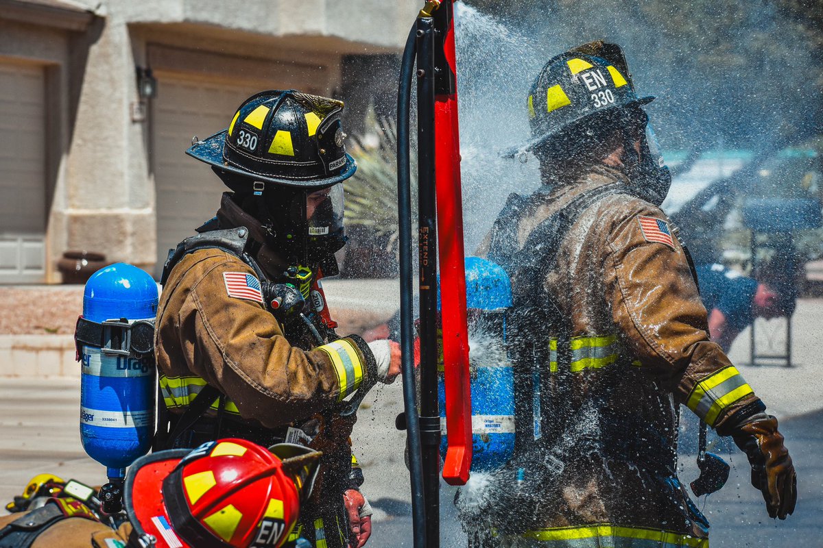 NorthwestFire's tweet photo. Last week, NWFD crew members responded to a house fire alongside our #autoaid partners. Here are some images of our crews at work. 🚒📷
#savelives #protectproperty #careforourcommunity https://t.co/J4Oyp0mTkH