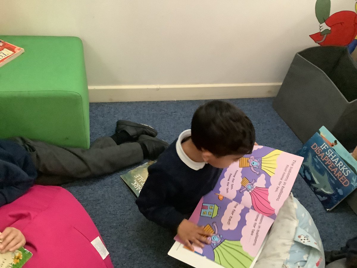 IPMATTowngate's tweet photo. Children enjoyed visiting the library today. Lot’s of excitement and laughs.
#towngate #reception #tga https://t.co/hrB3NbU3Kv