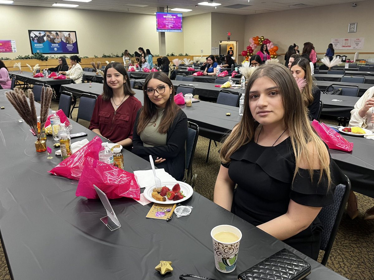 Alfredo Macias tweet media