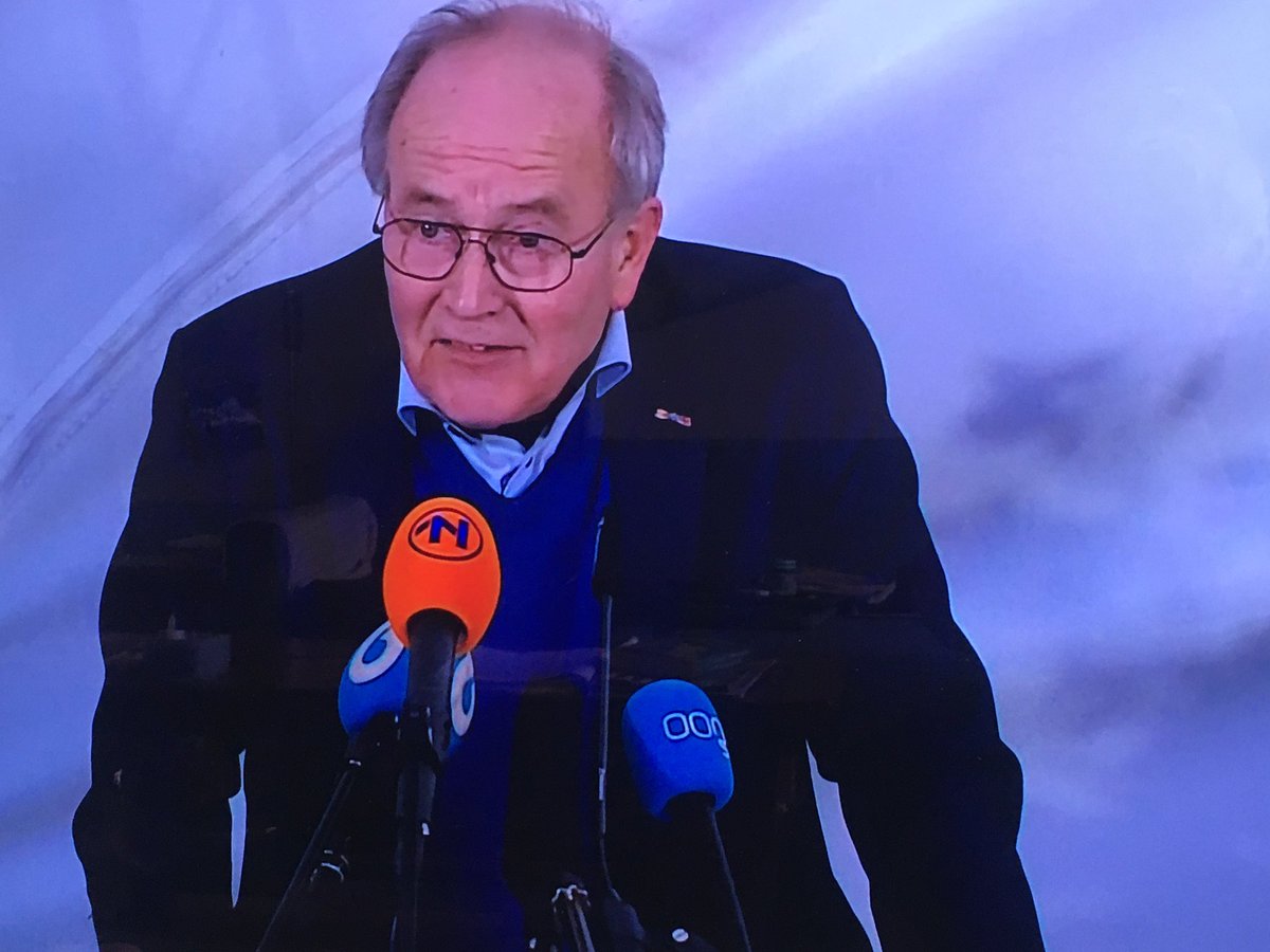 ElsLicht's tweet photo. #GroningerGasberaad #vzJanWigboldus bij #momentum #viering #besluit #definitievesluitingGroningergasveld #ikliegnietwaariedereenbijstaat in #vooriederverstaanbaarNederlands @rtvnoord #19april2024 #Kolham https://t.co/ZajZnJisHr
