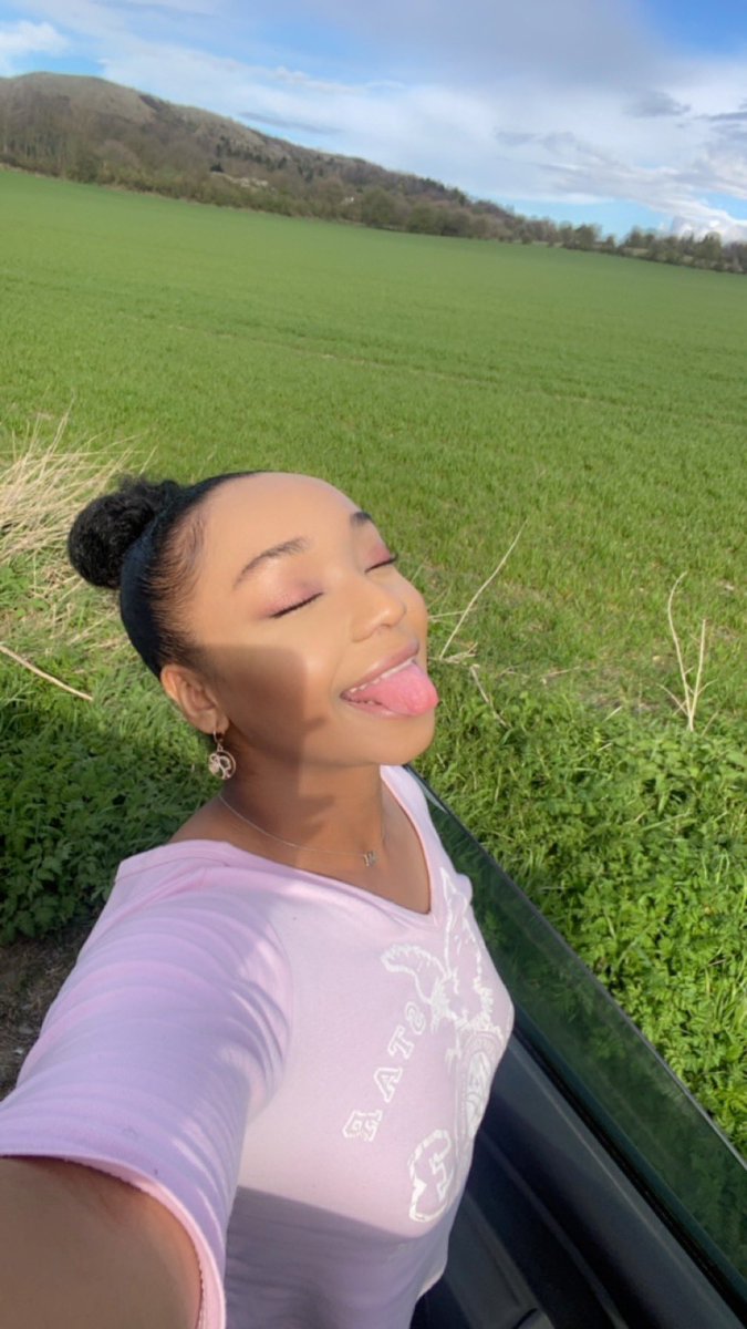 shazannahbaker's tweet photo. Spring 🌸💗 https://t.co/HkXwHSFkWS