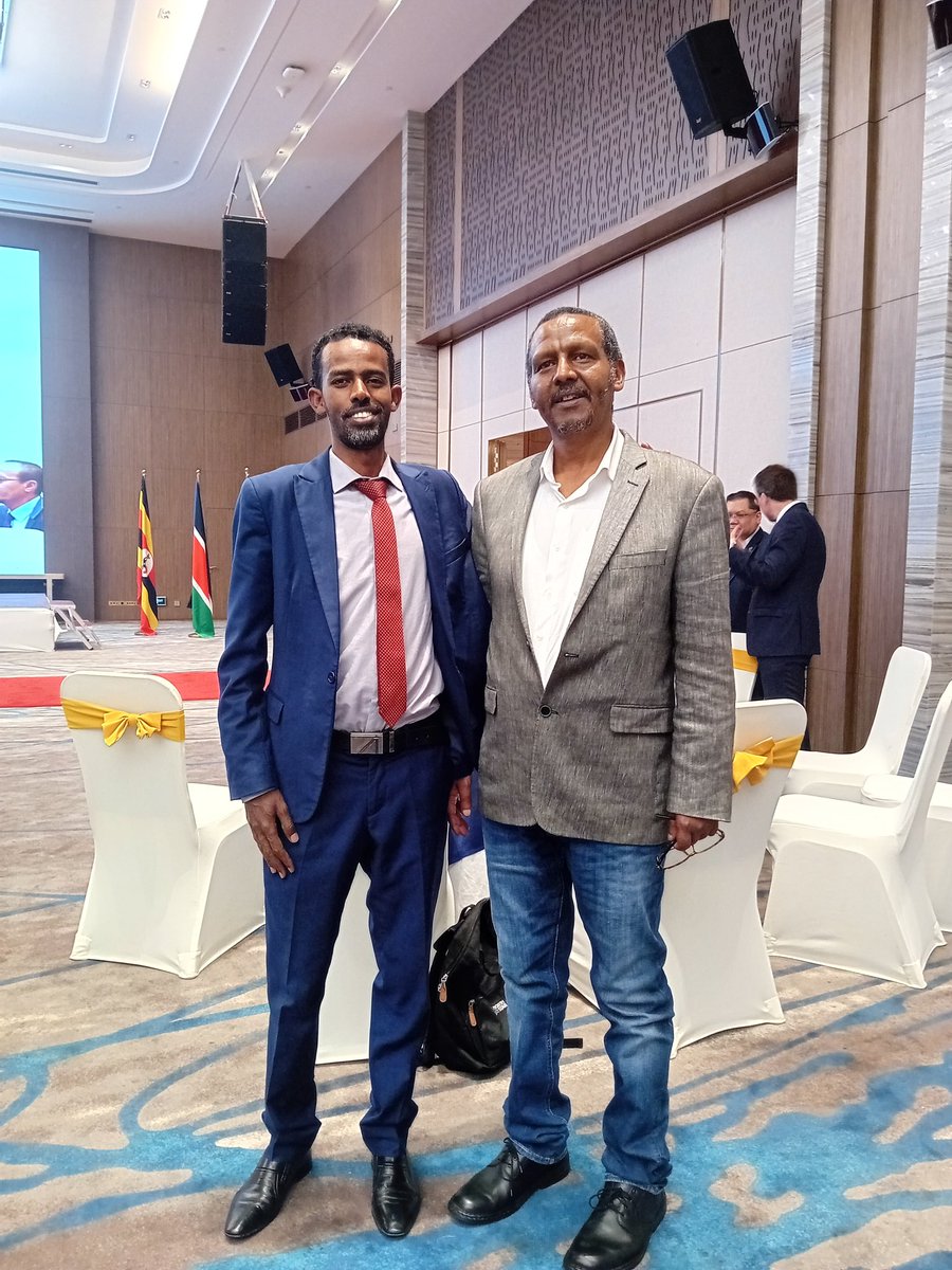 As the basics of International Relations Theory puts it well, 'There is no permanent enemy or permanent friend, rather just permanent National Interest.'
Good to meet @RAbdiAnalyst in Addis Ababa on the @ifaffairs_ 2nd Horn Dialogue.
Baga wall agarree Obboo Rashid.