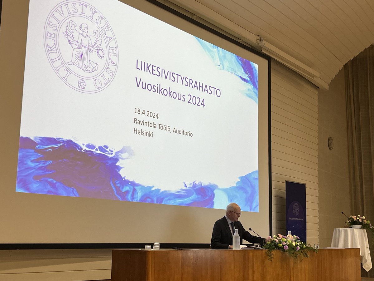 Eilen oli ⁦<a href="/liikesivistys/">Liikesivistysrahasto</a>⁩ vuosikokous, jossa katse oli vahvasti huomisen Suomen rakentamisessa. 
Illan teema kiteytyi sanoihin: #innovaatiot #kaupallistaminen #kasvu
Juuri näitä 🇫🇮 kipeästi tarvitsee.  ⁦<a href="/TimoLoyttyniemi/">Timo Löyttyniemi</a>⁩