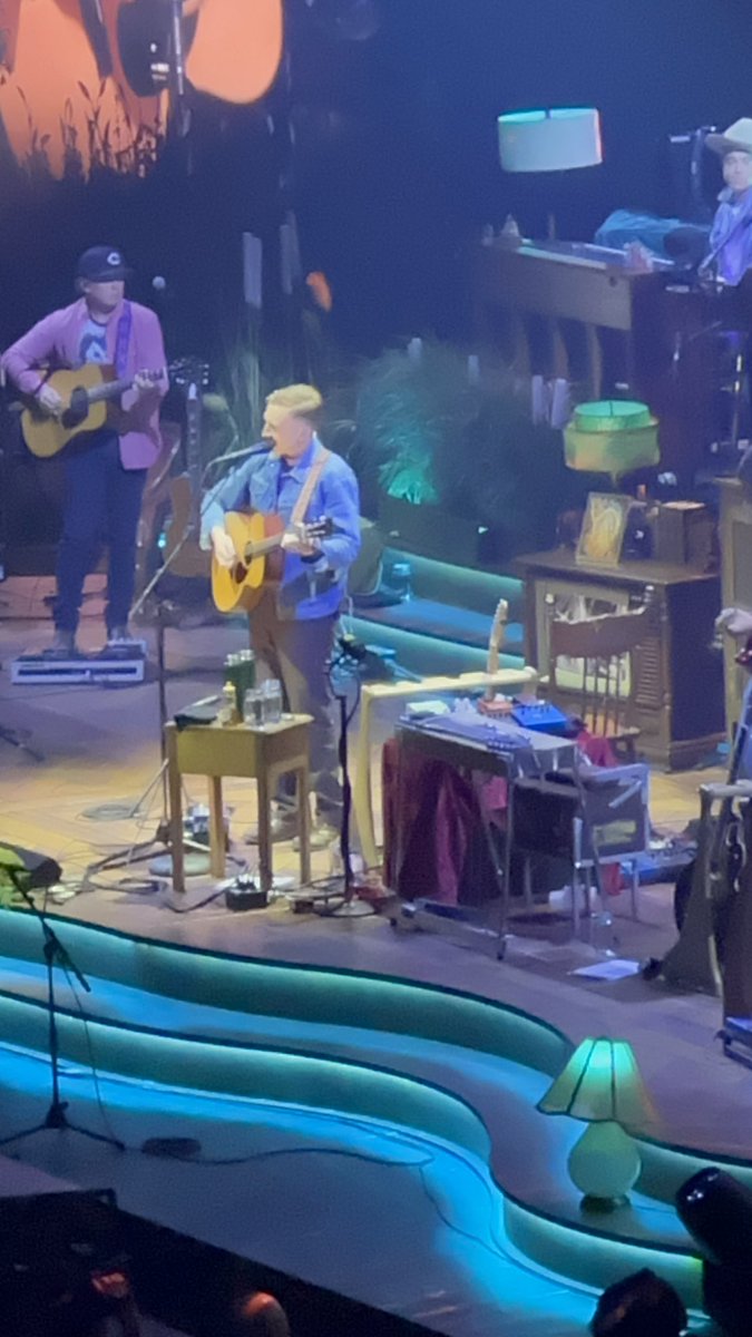 Last night…in my favorite place, with my favorite person @John_Hunt12 listening to our favorite honky tonker @chrisshradermusic, and then seeing our favorite, THE MAN @timmytychilders! 💙