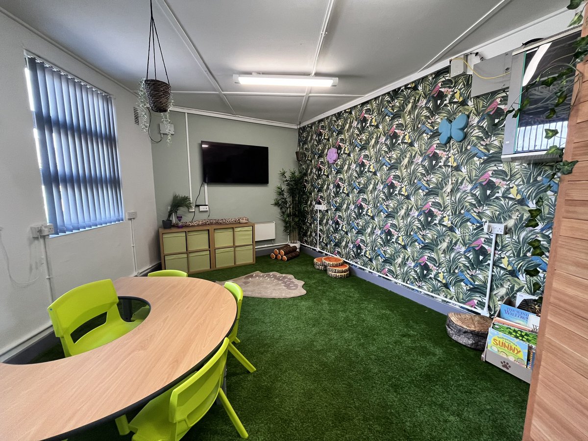 Throughly enjoyed my time visiting <a href="/the_wills_way/">Ian-Michael Wills</a> and the team at @lea_forest_aet earlier this week - the children were also so welcoming.

The pastoral hub and facilities they have there are incredible. A fantastic culture led by @Lea_Forest_HT, very inspiring! 👍