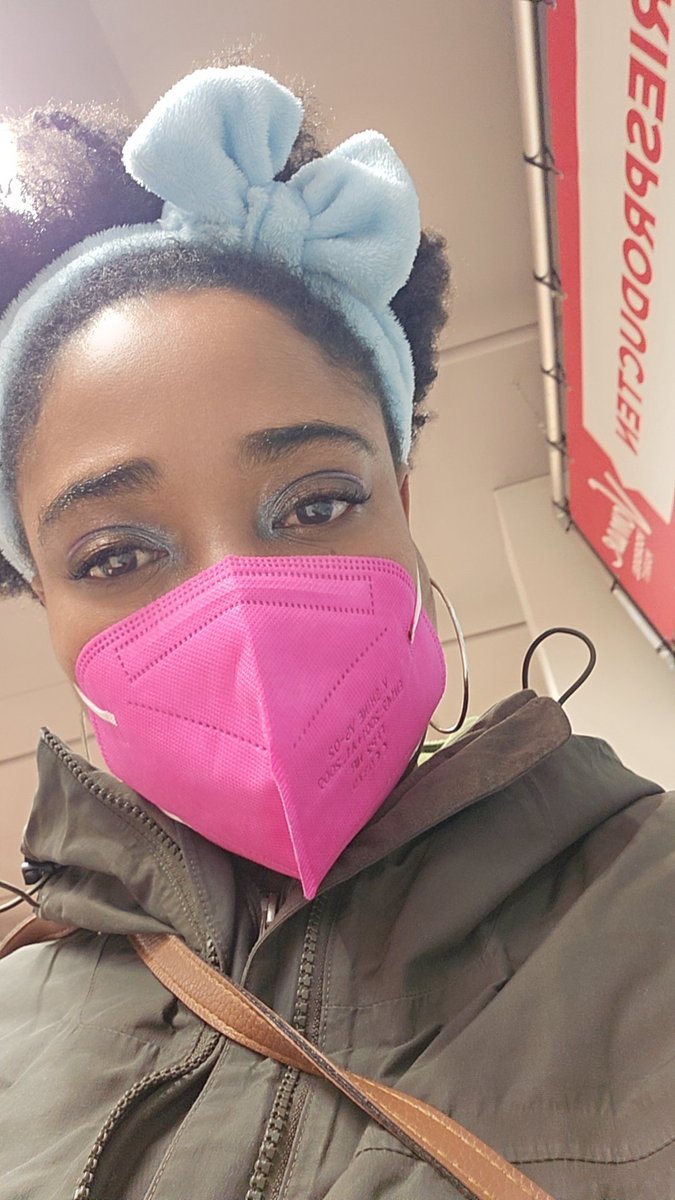 Mxstr76ArmyMom's tweet photo. Hot pink today #MaskUpAgain #COVIDIsAirborne ##CovidIsNotOver https://t.co/wVkZooGOOW