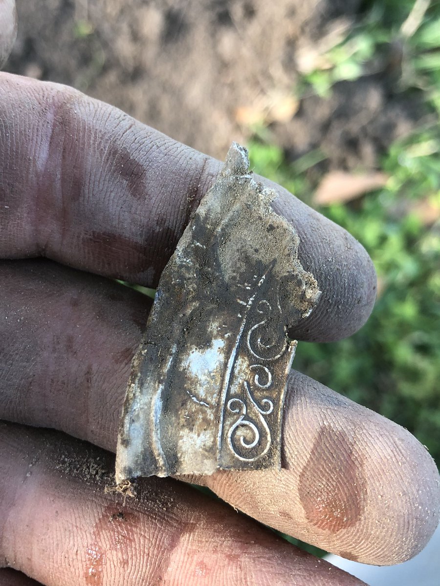 A lil this and that. #metaldetecting Does anyone know what type of buckle I have here?