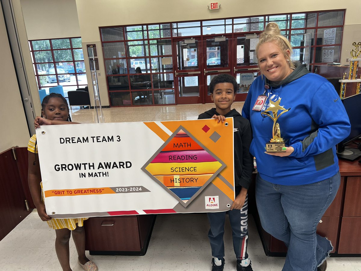 DrWynneLaToya's tweet photo. Our @OgdenES_AISD students were so excited to get their hardware for being recognized as one of our campuses having the MOST GROWTH in reading &amp; math on the spring STAAR Interim!! 4 days away from GAME DAY for the MATH STAAR!! Stay focused on the work!! @JoyelleWhite https://t.co/DW1sPJSt2f