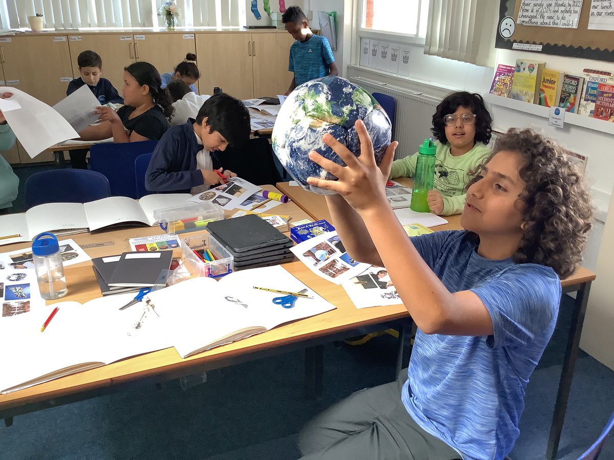 stsilasyear5's tweet photo. 5L: For #WorldArtDay we drew our worlds on ping-pong balls and played a game of table-tennis, inspired by Mark Wallinger's 'One World' (2018). https://t.co/XFIHRgh2Z2