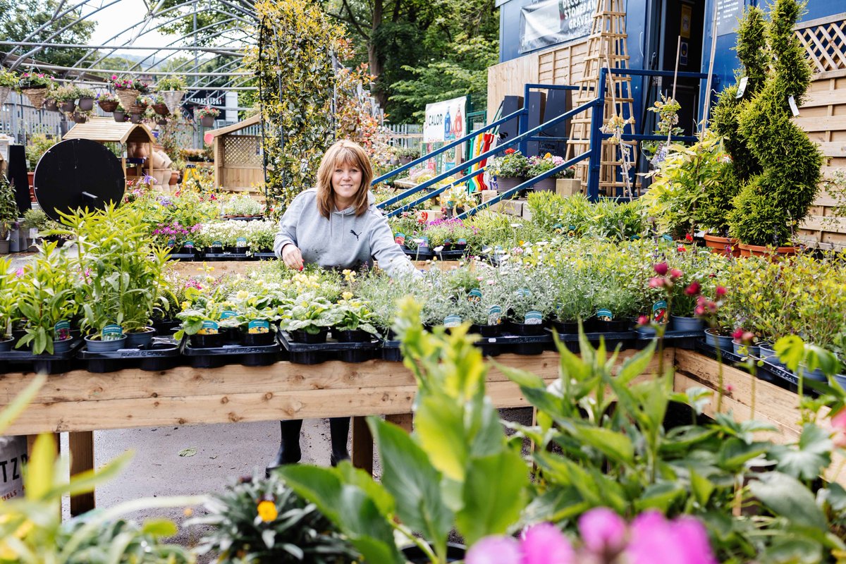 Discover quality fuels and garden supplies at @Fitzpatrickfuel! From kiln-dried firewood to smokeless coals and garden aggregates, they've got you covered. Their products are responsibly sourced and competitively priced! honley.info/listings/fitzp… #Honley #KeepItLocal