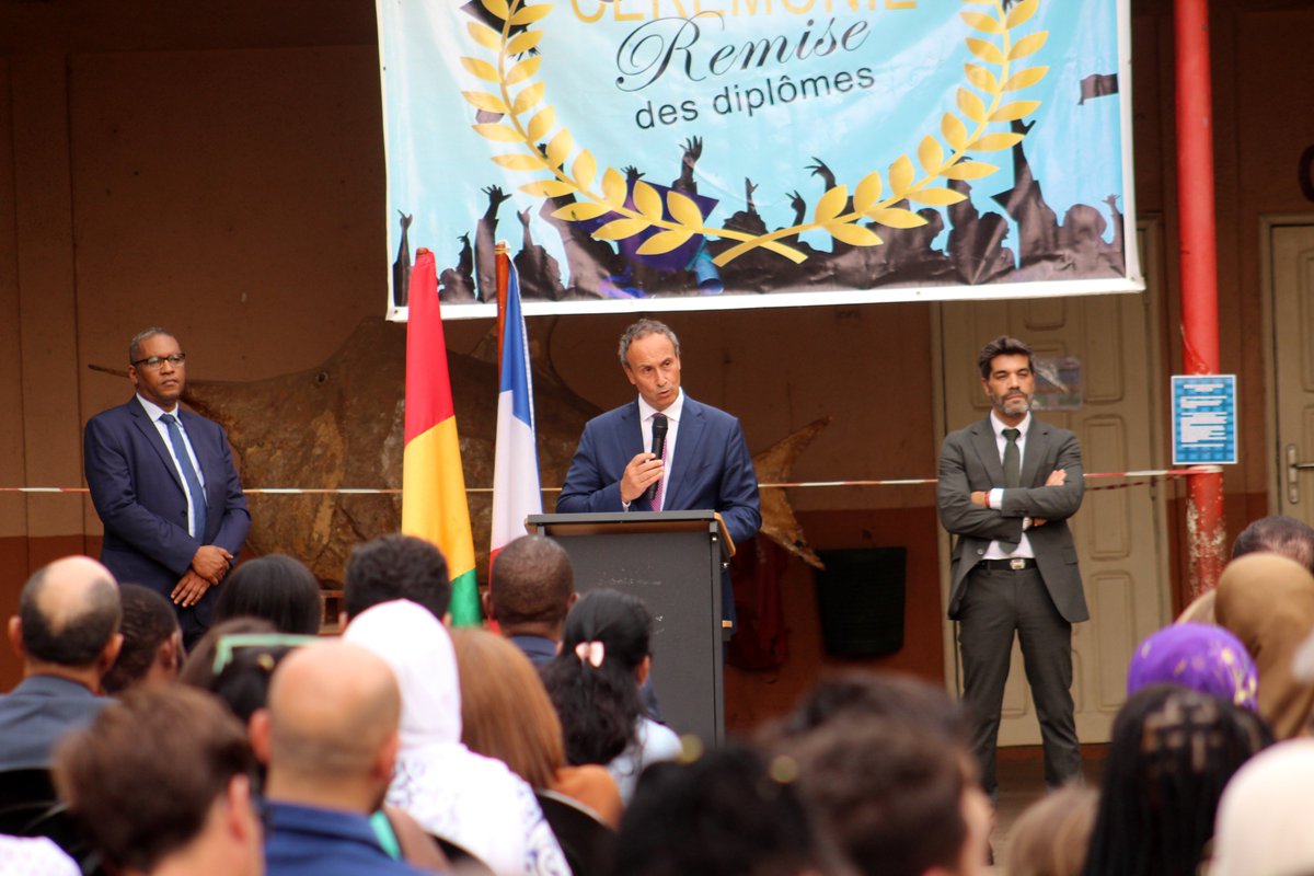 Lycée Albert Camus Conakry tweet media