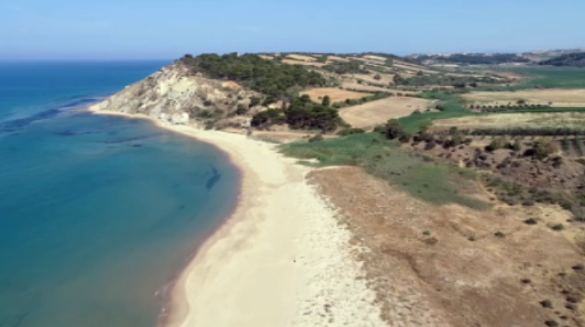 TgrMediterraneo's tweet photo. #Mediterraneo, domenica 21 aprile 12,25 @RaiTre 
Lo spettacolo delle aree naturali in Sicilia. Un quinto del territorio isolano è tutelato da parchi e riserve, fra terra e mare. Un immenso patrimonio di biodiversità
@claudioreale @WWFitalia @TgrRai @TgrRaiSicilia https://t.co/TFREnLfsUa
