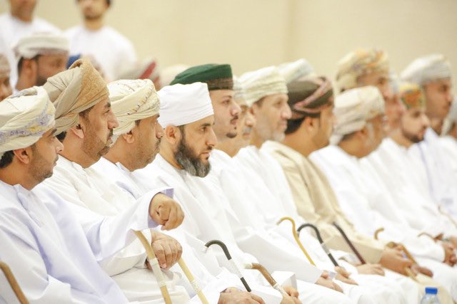 almuannah969's tweet photo. في ختام البرنامج الرمضاني الذي أقيم في جامع ودام الساحل بولاية المصنعه حيث تشرفت اللجنة المنظمة بتسليم هدية تذكارية لسعادة المهندس مسعود بن سعيد الهاشمي محافظ جنوب الباطنة. https://t.co/iq9FoqpArZ