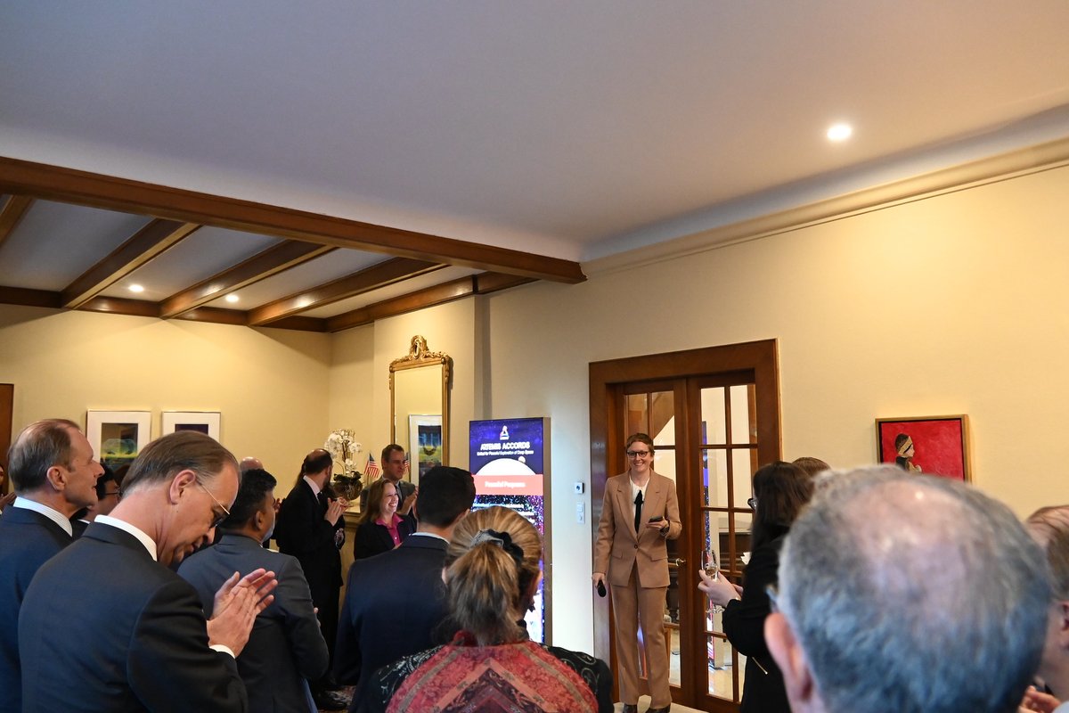 “Delighted to host a reception to celebrate #ArtemisAccords signatories. Welcome to our newest signatories #Switzerland 🇨🇭, #Sweden 🇸🇪 & #Slovenia 🇸🇮! A truly stellar gathering of nations committed to exploration of outer space. This group is a recognition that #spaceexploration…