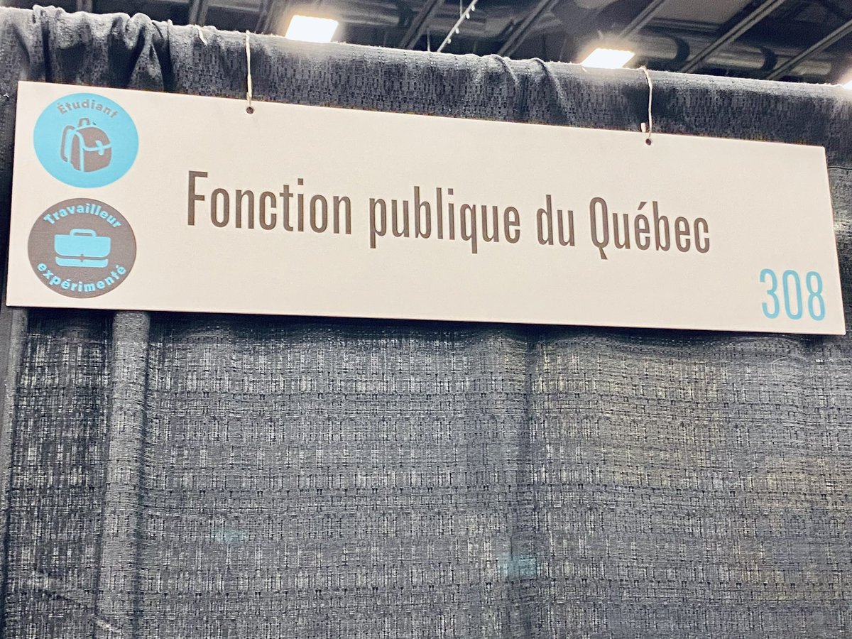 De nombreux postes sont offerts aux personnes qui songent à prolonger leur carrière, ou à revenir en emploi, au Salon Défi emploi Drummond! Des pastilles indiquent clairement les postes qui pourraient intéresser particulièrement les retraités. Une belle initiative! Bravo👏#polqc